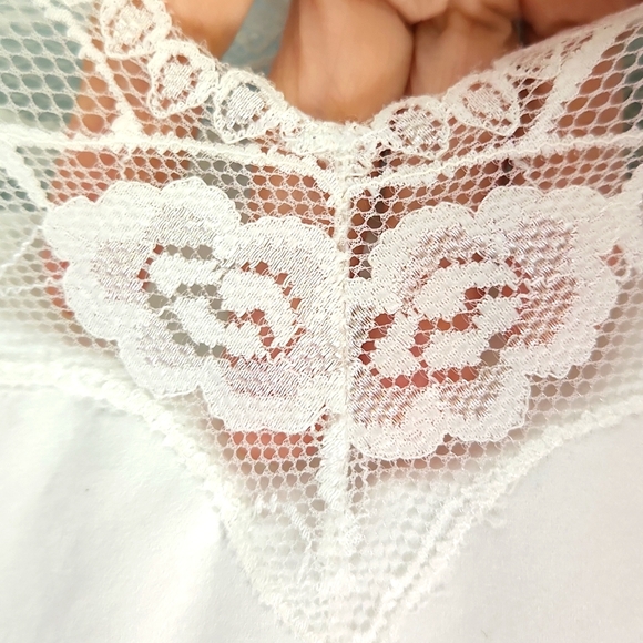 Poof! Women's White M/L with Lace around the Neck and the Bottom of Camisole - Picture 2 of 5
